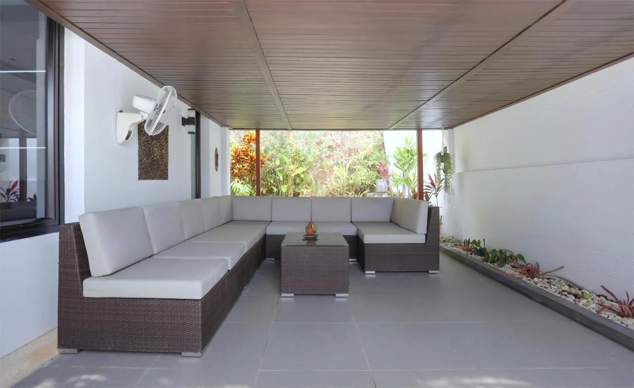 Kulraya Villas - Luxury Serviced Pool Villas 코란타
