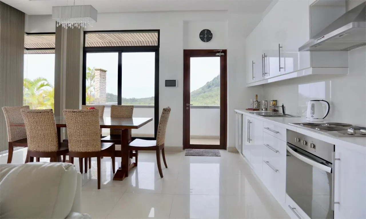 Kulraya Villas - Luxury Serviced Pool Villas 코란타 0*,  태국