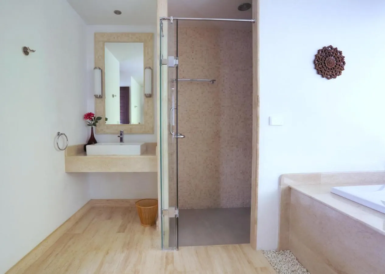 Kulraya Villas - Luxury Serviced Pool Villas Ko Lanta